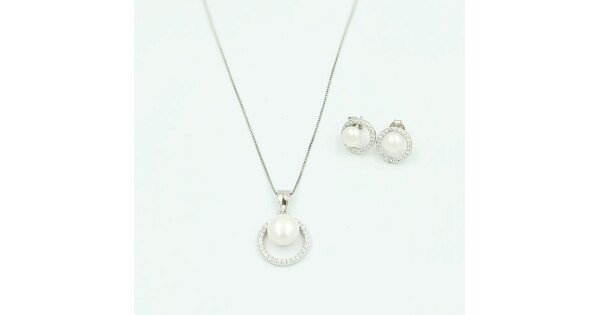 Set With Pearls And Zircon Stones