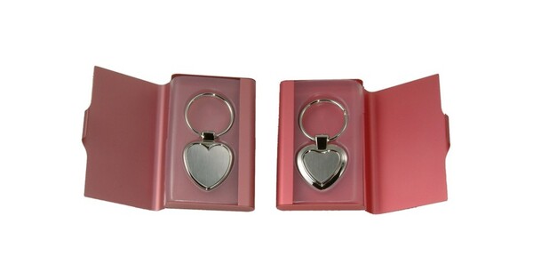 Metallic Heart shaped keychain