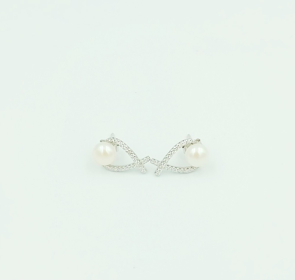 Silver Stud Earrings With Pearl And Zircon Stones - 1